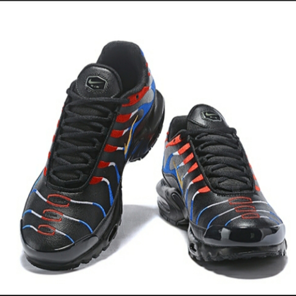Nike - Picture 2 of 2